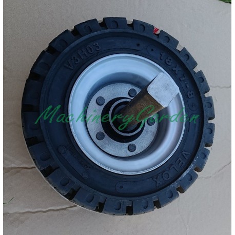 Rueda 18 x 7 R8 Maciza